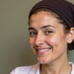 Porter un bonnet satin : effets réels sur vos cheveux